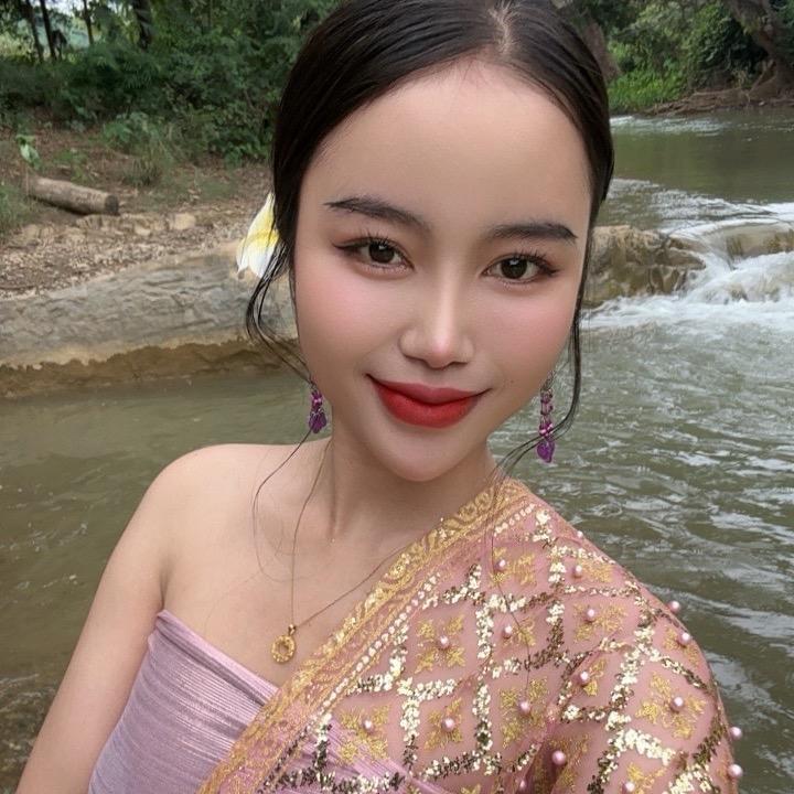 老挝李菲菲