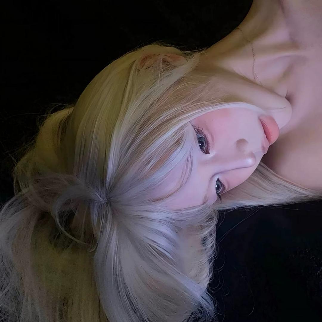 Y•
