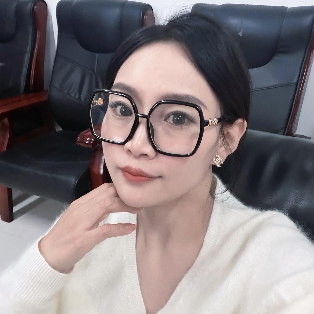 王总是个受气包