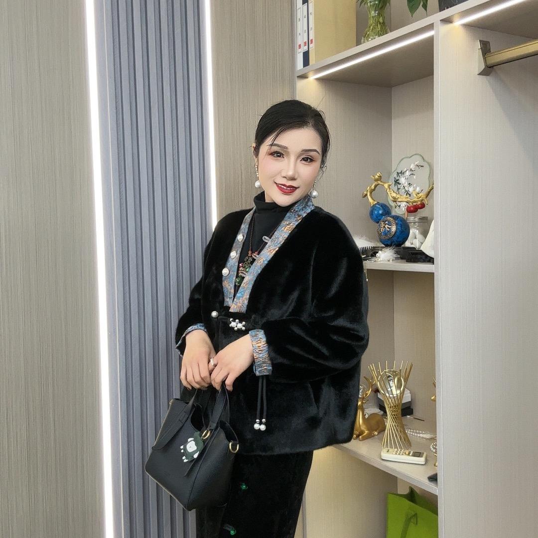 遇见轻奢服饰商行