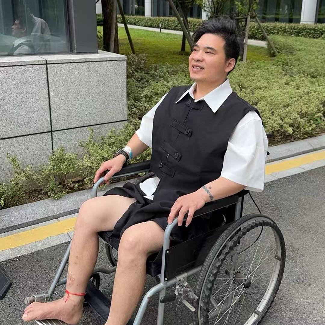 亮仔（腰突术后康复）