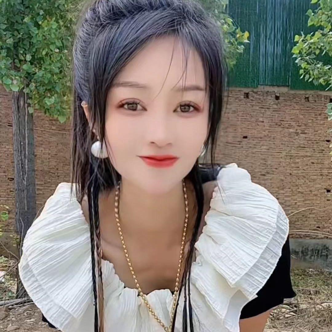 燕子时尚秀服饰