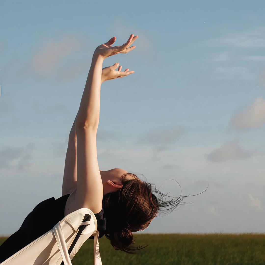 ゛不想上班的小何。