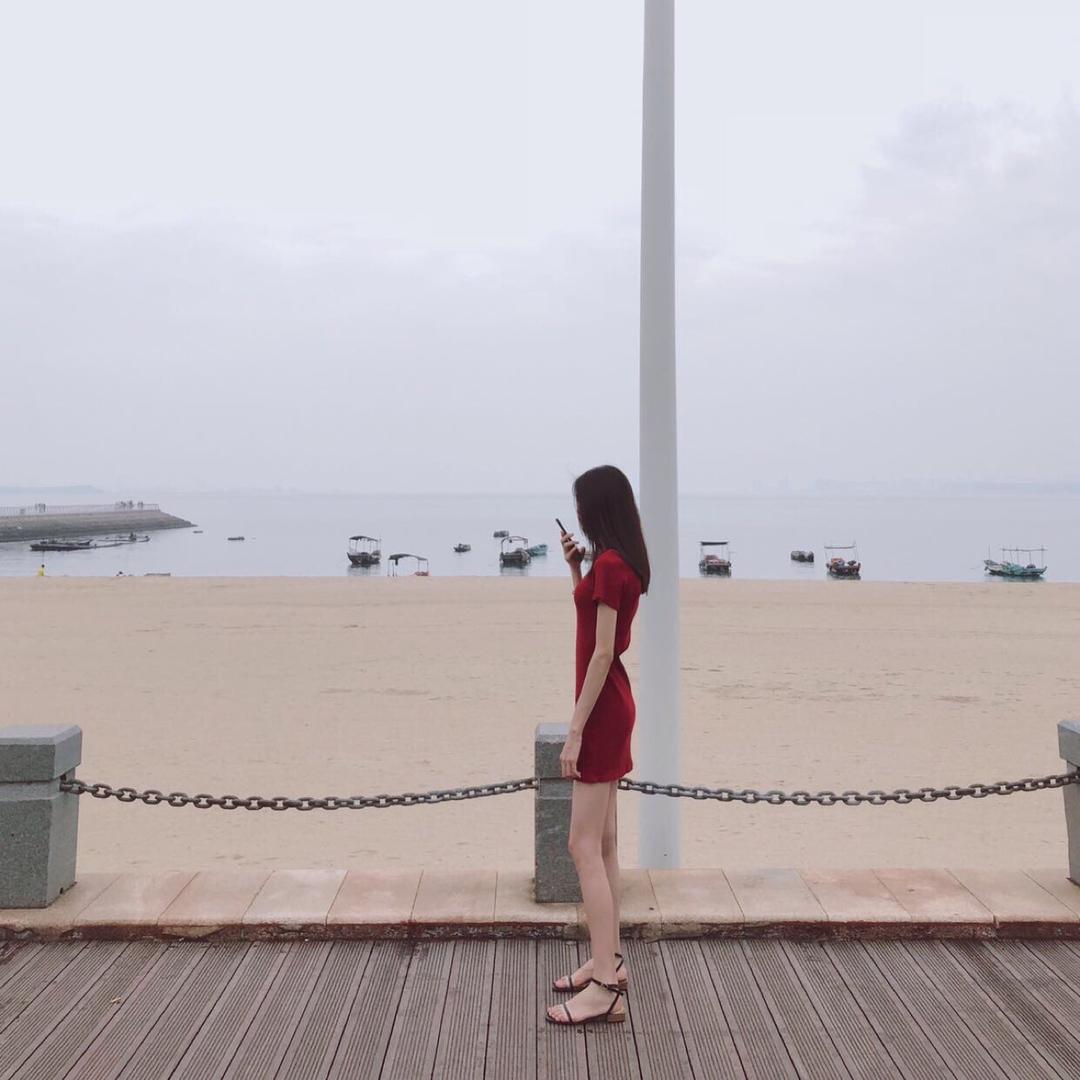 为什么一直看我腿