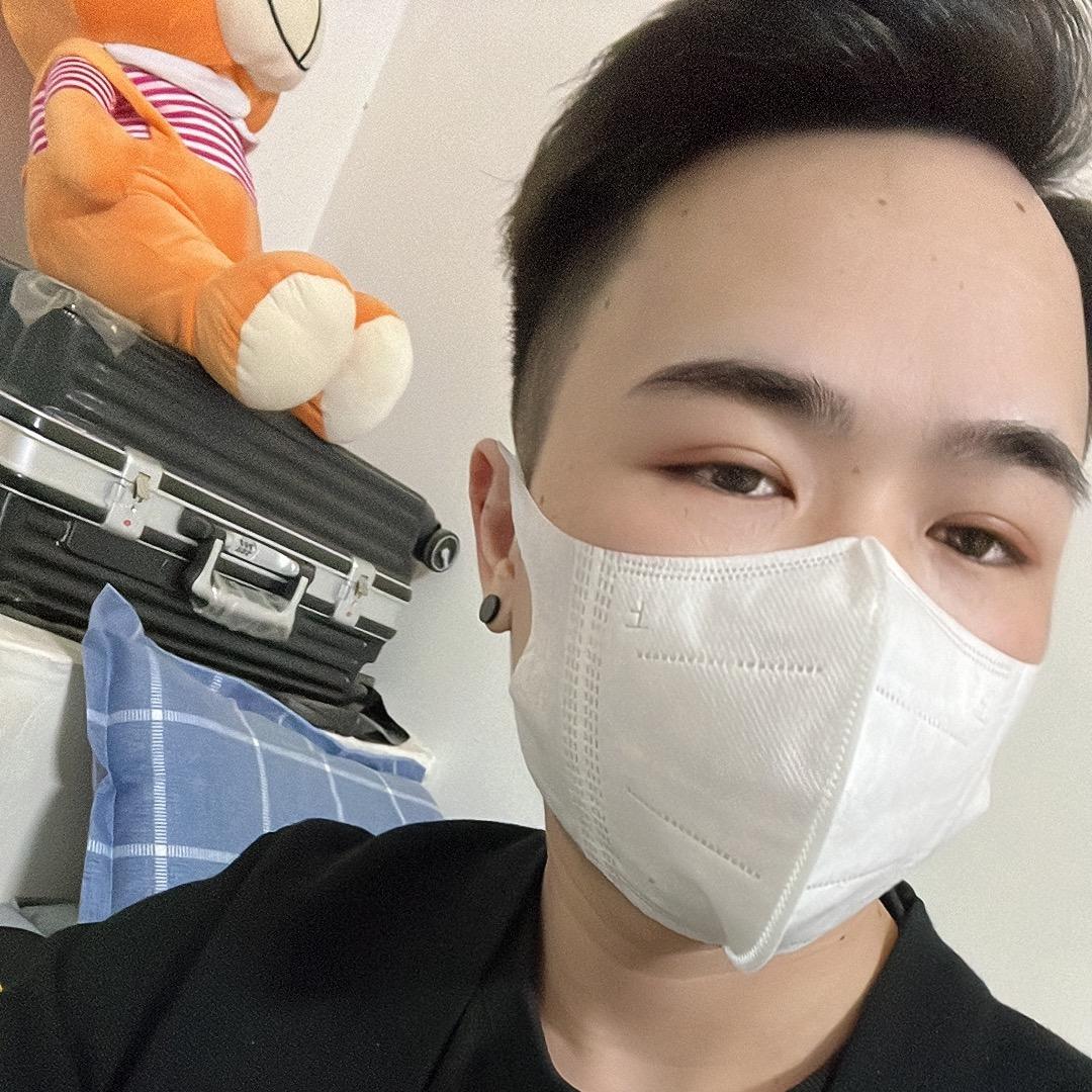 小徐不耐睡觉。