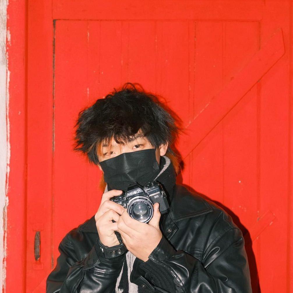 在缸里面的草东