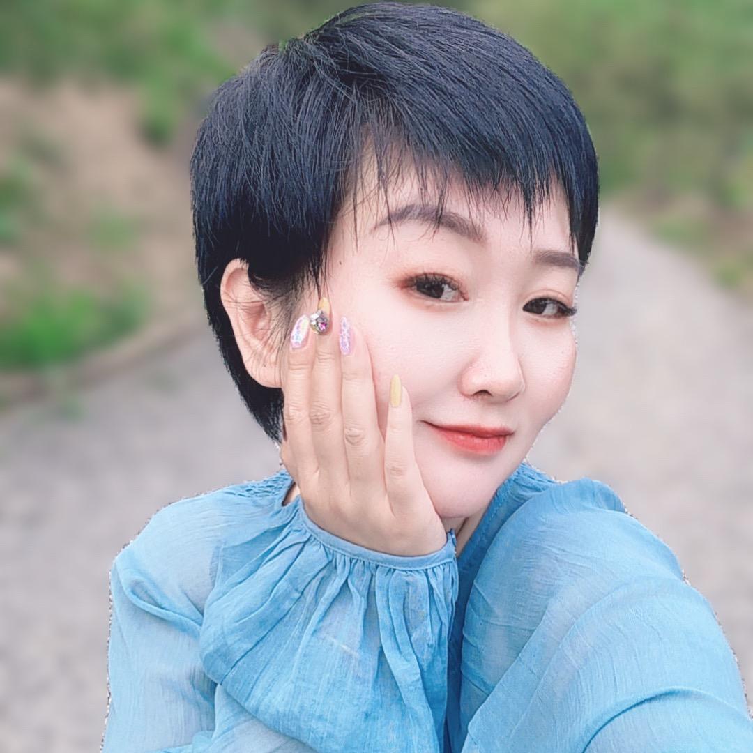 菲妞