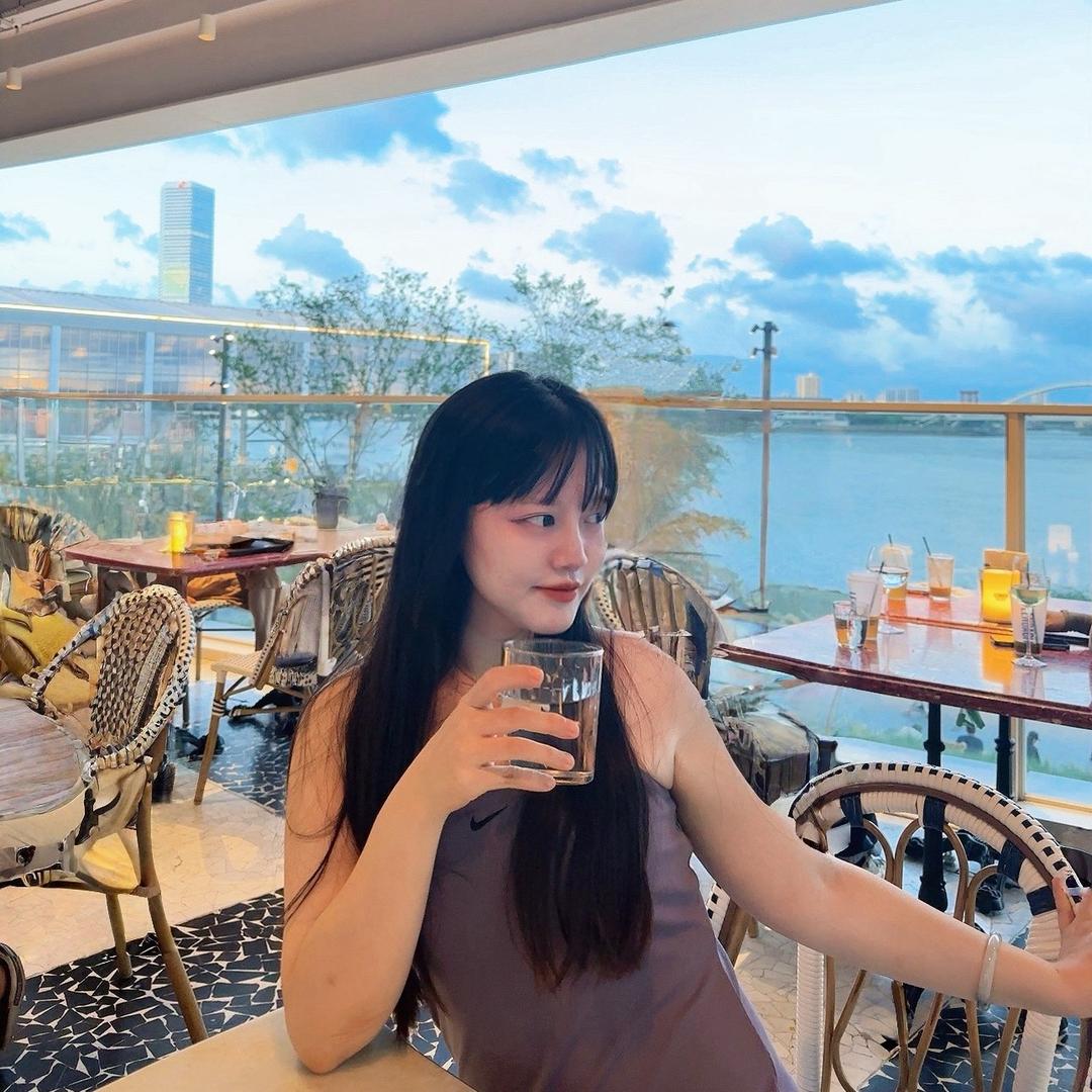 云朵艾杨淼淼👉🏻邈邈