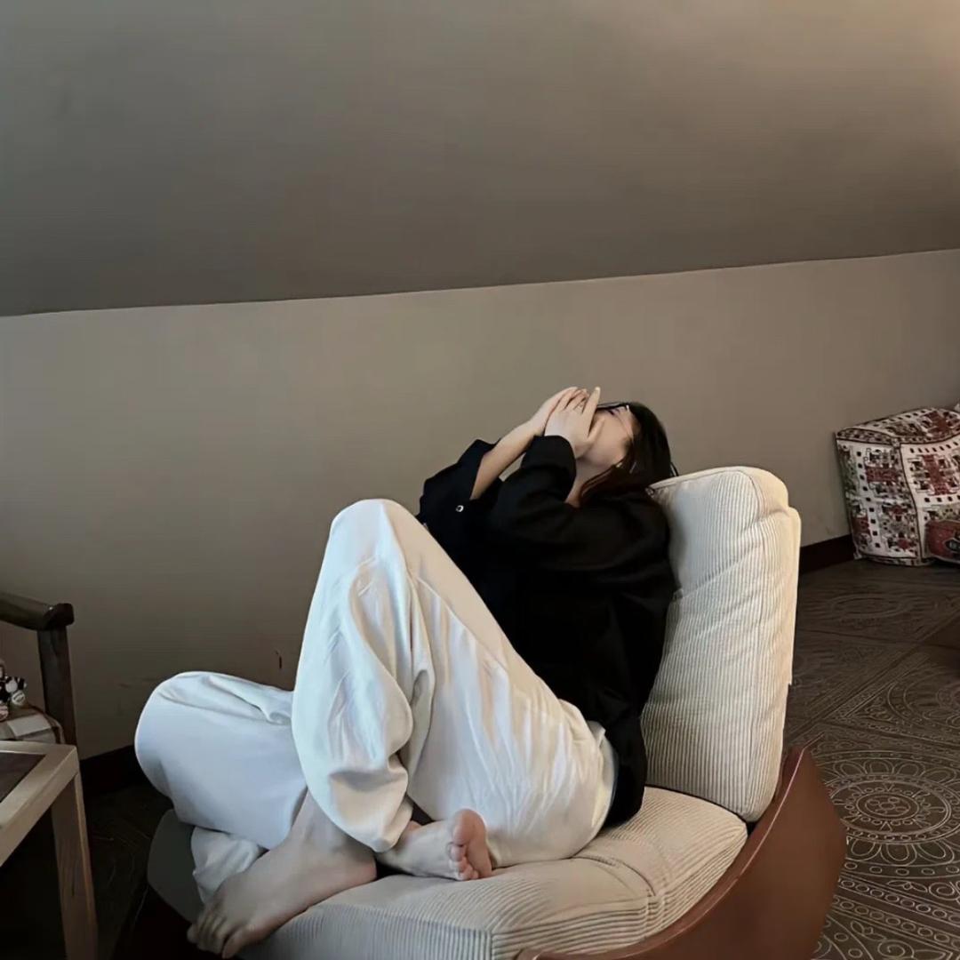 拾一 .H
