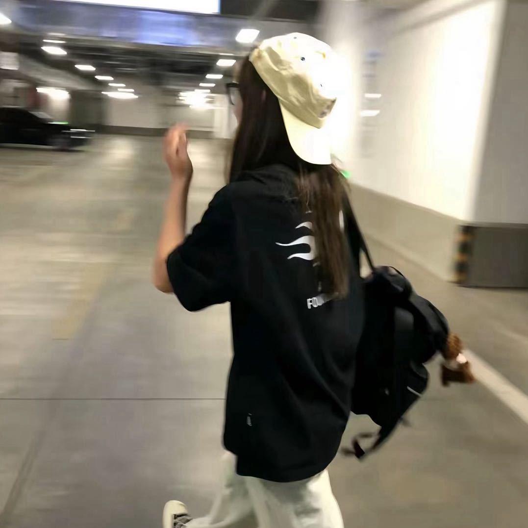 1i8
