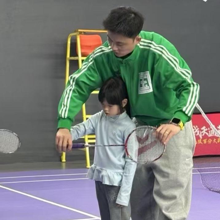 刘畅羽毛球俱乐部