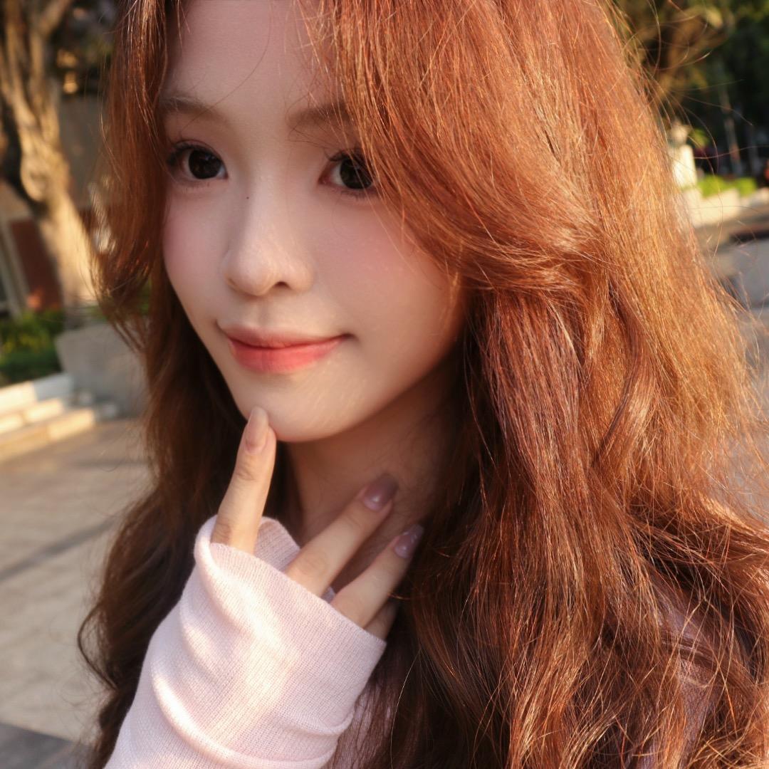 娜娜aa