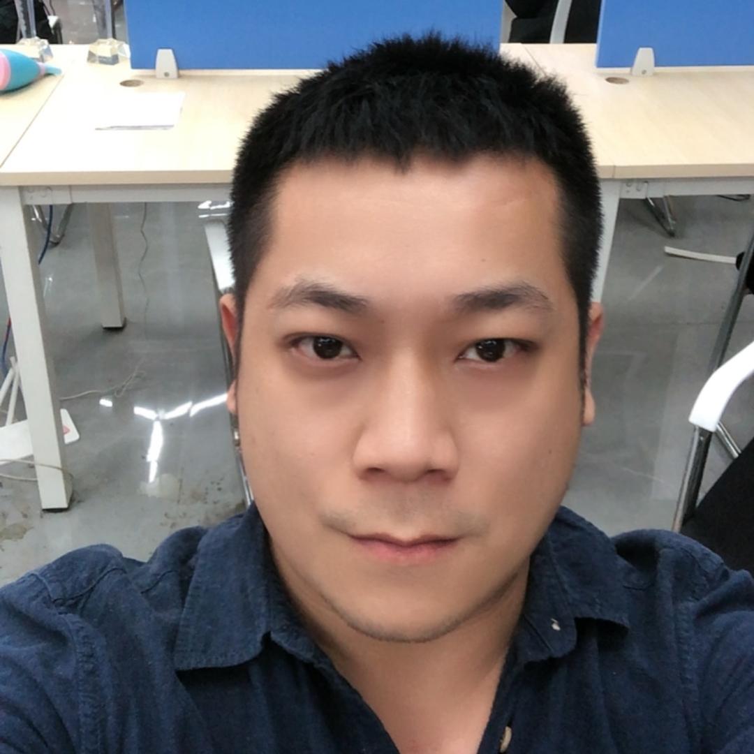 鹏鹏^_^