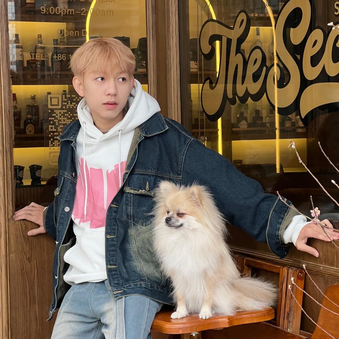 比伯和小团子@抖音