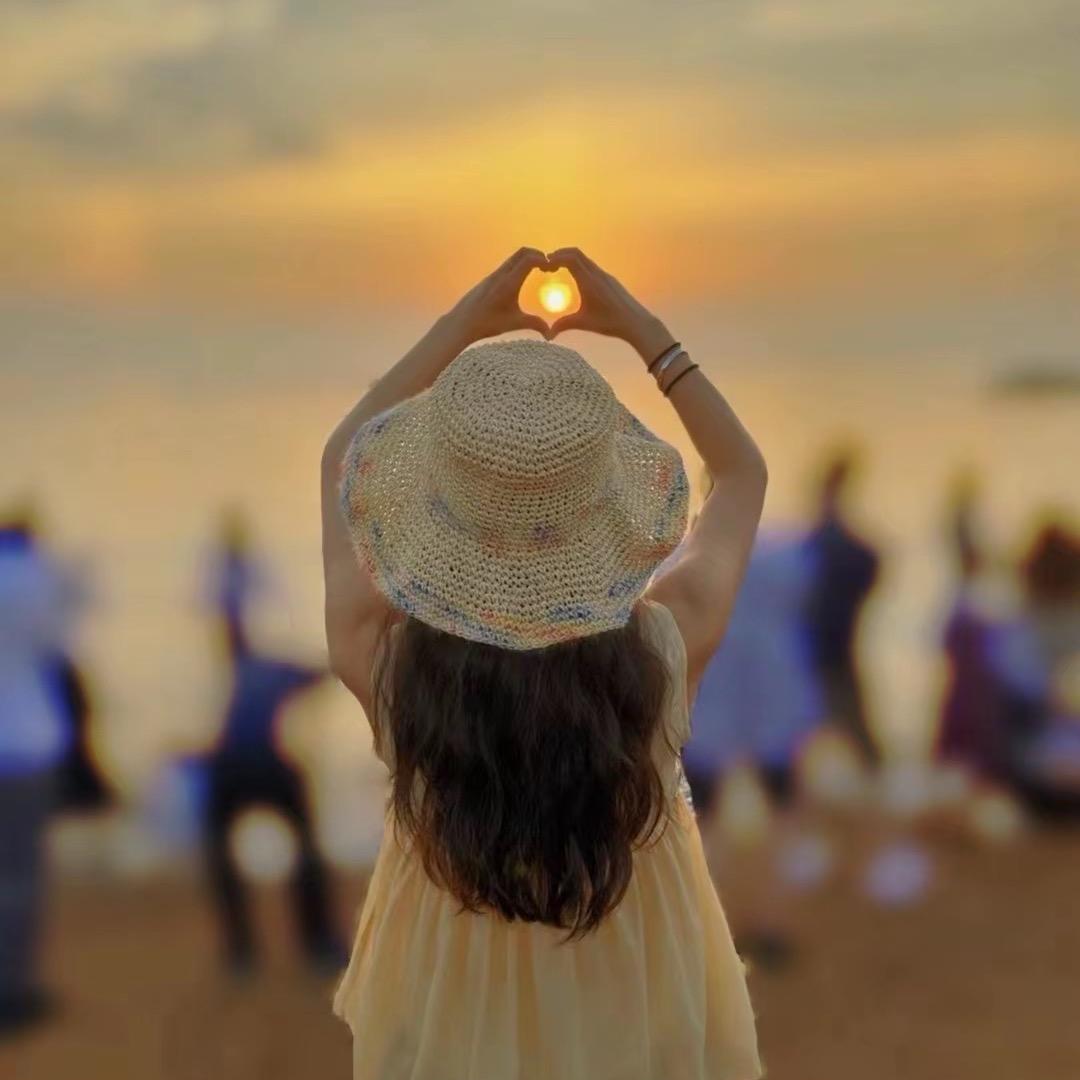 太阳当空照呀