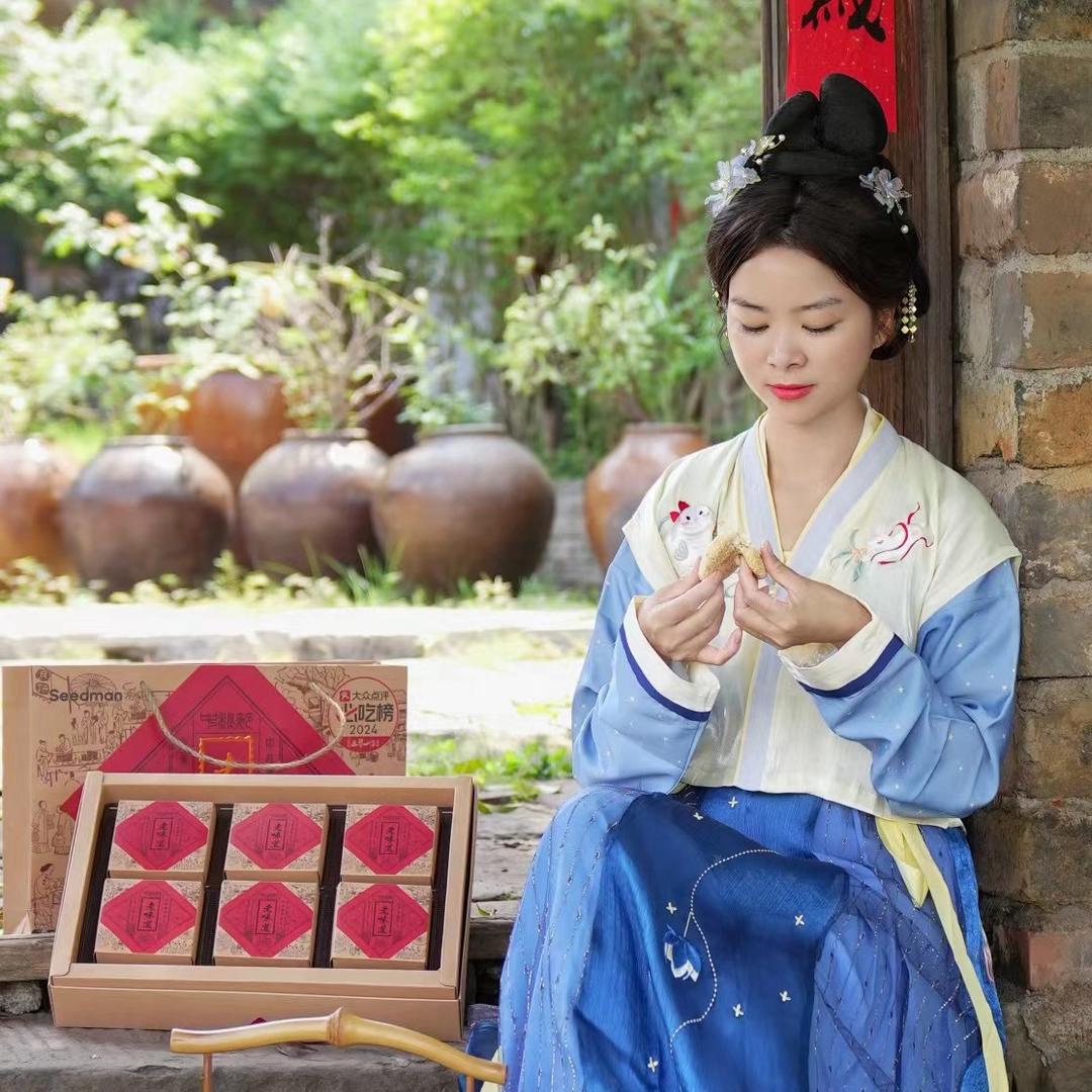 三菜一汤老板娘