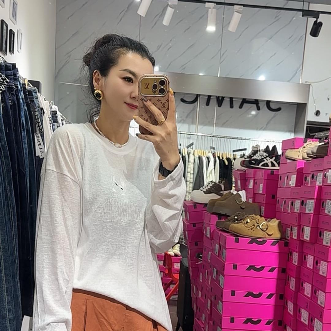 肉肉蕾休闲女装仓储店