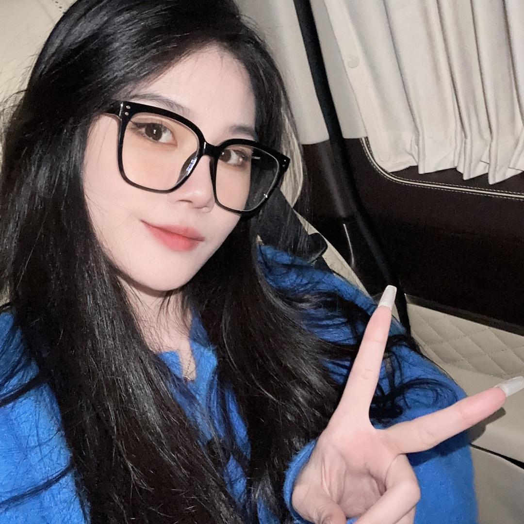 财神小姨YO和闺蜜们