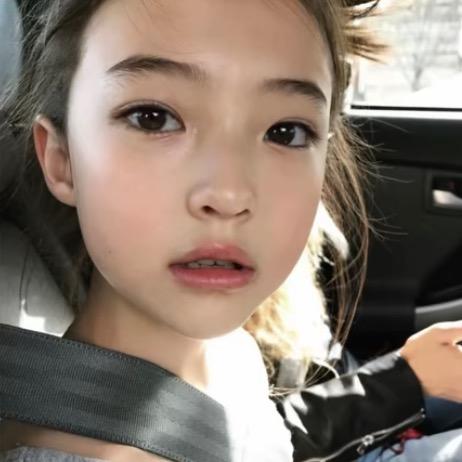 佳      子