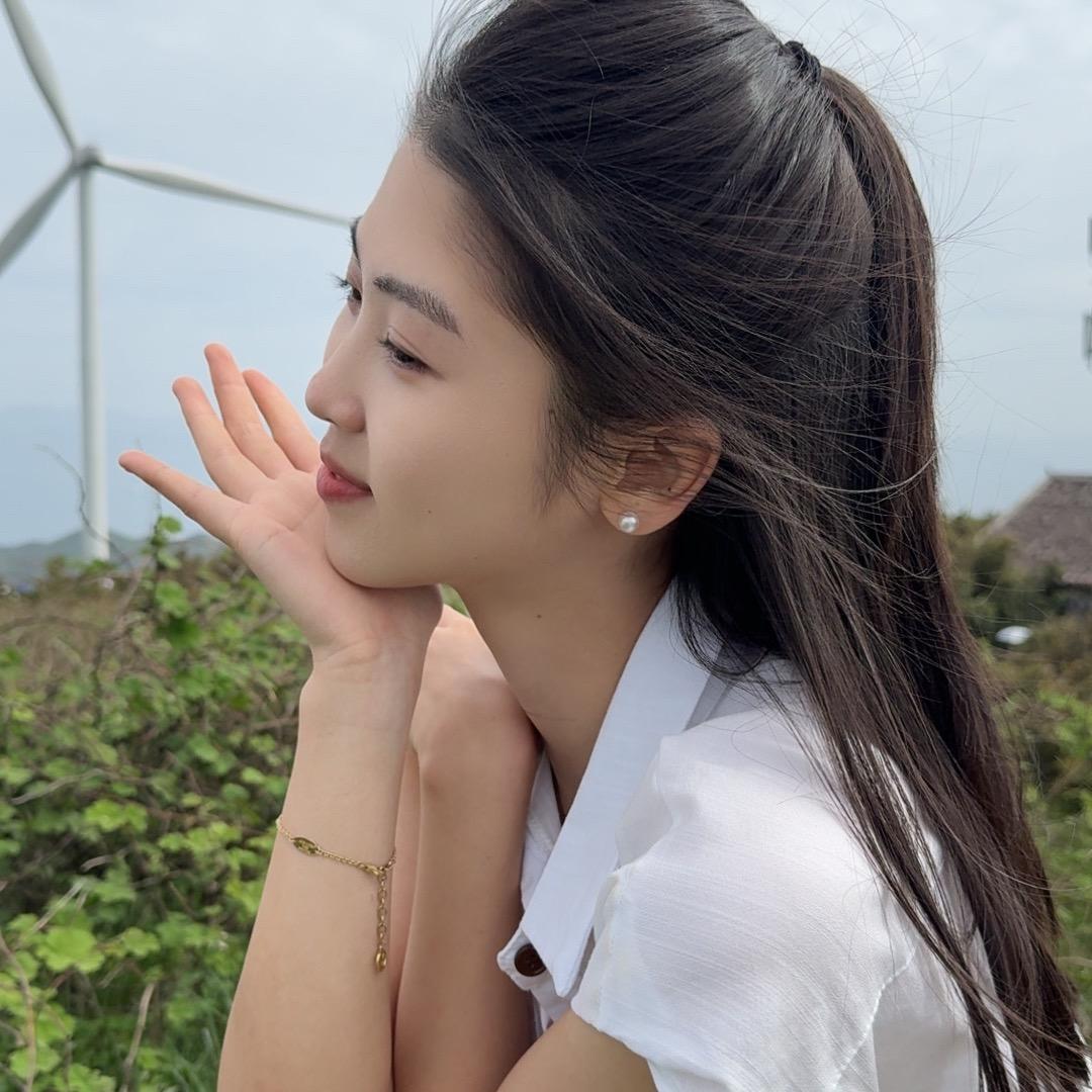 荧妹子.
