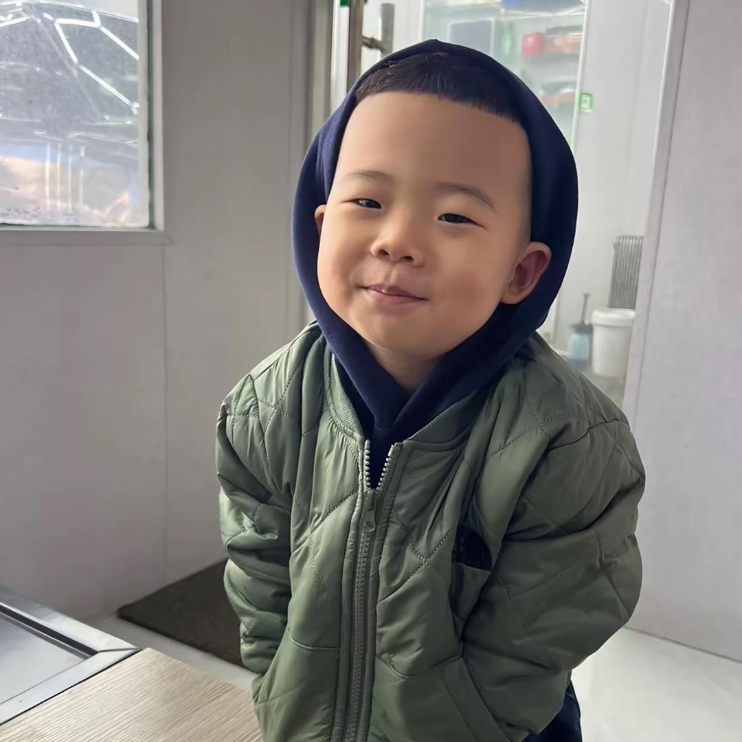 李佳政