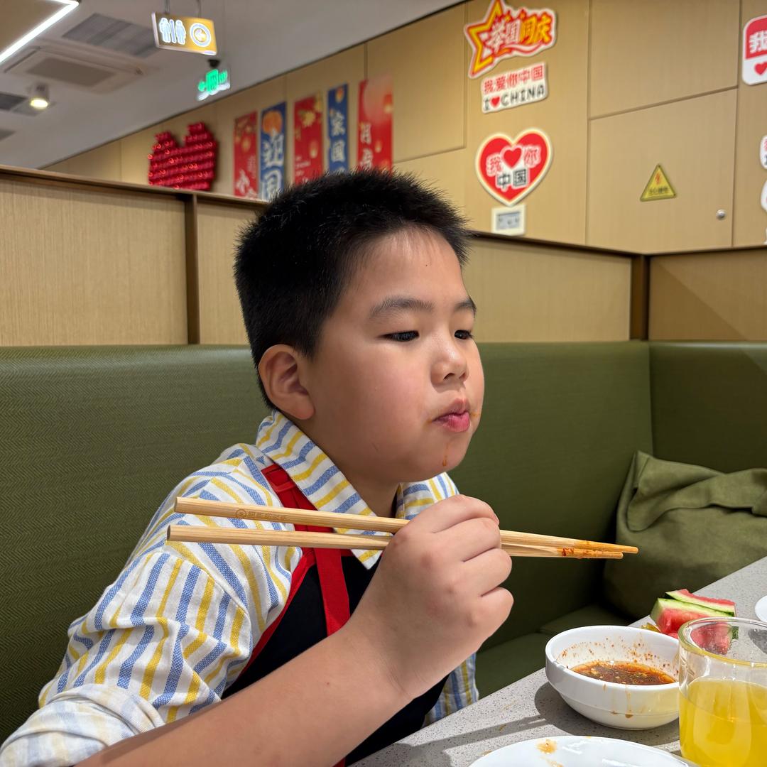 林漫漫。