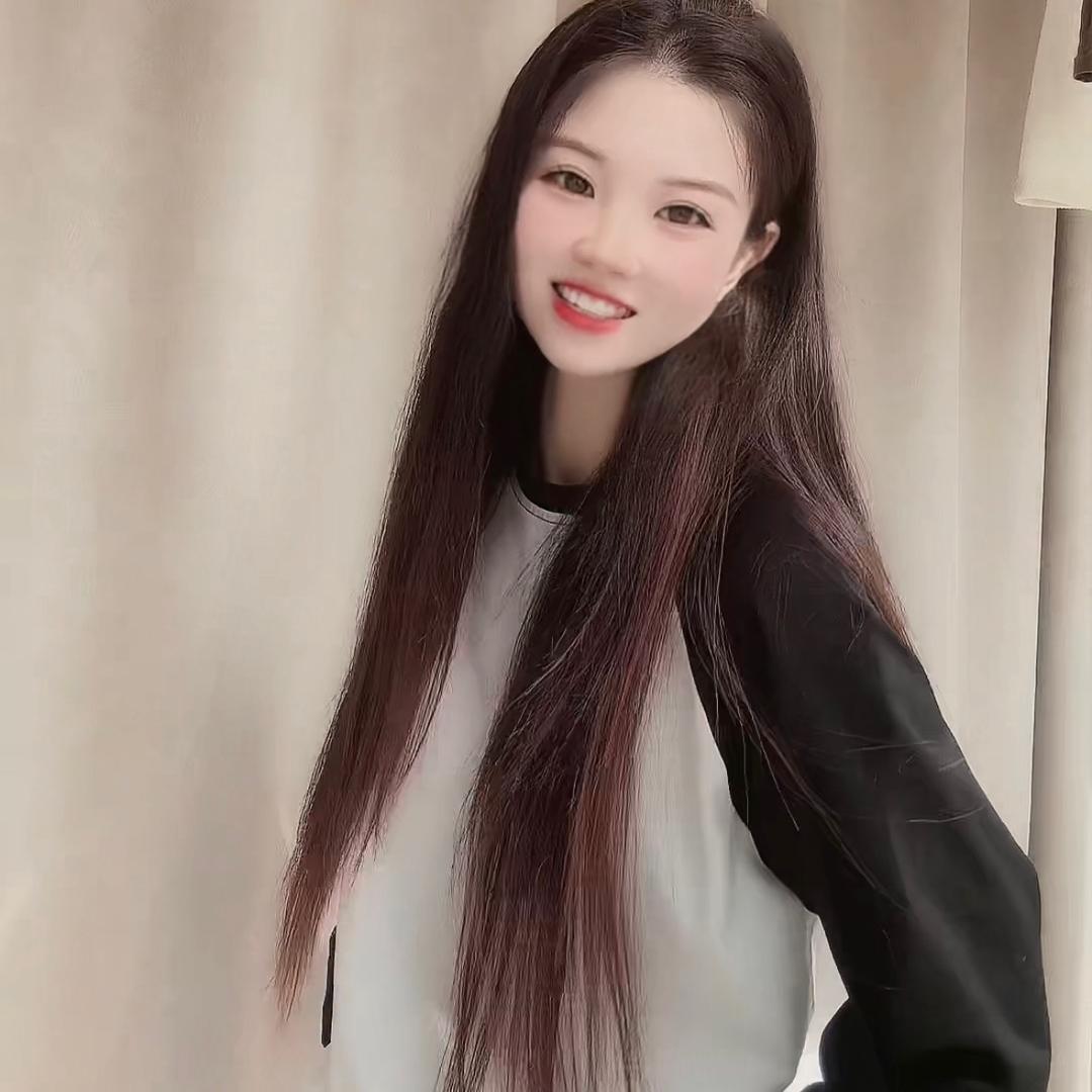 爱笑的芳儿吖