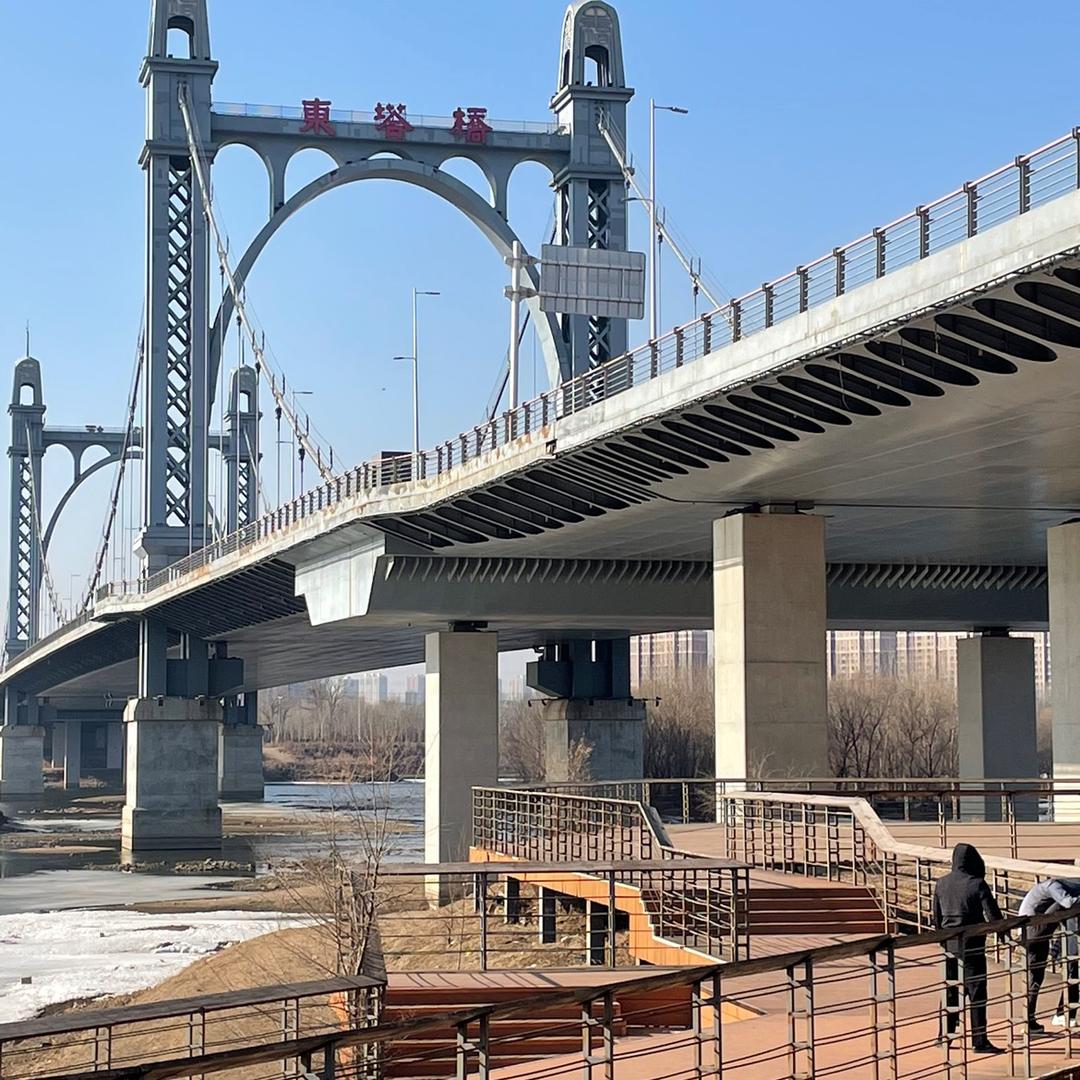 东塔桥飞驰的SYGJ