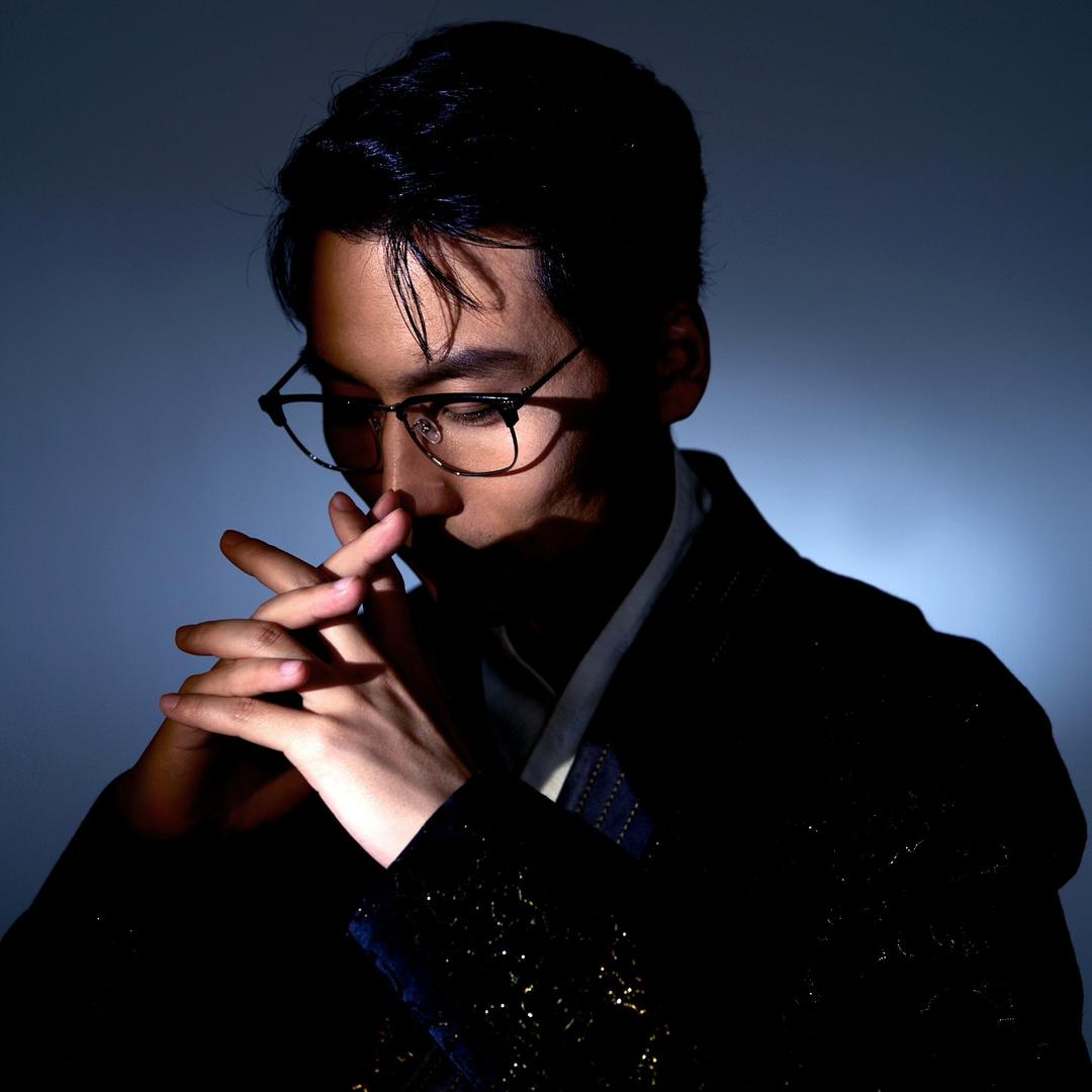 做汉服的佐一