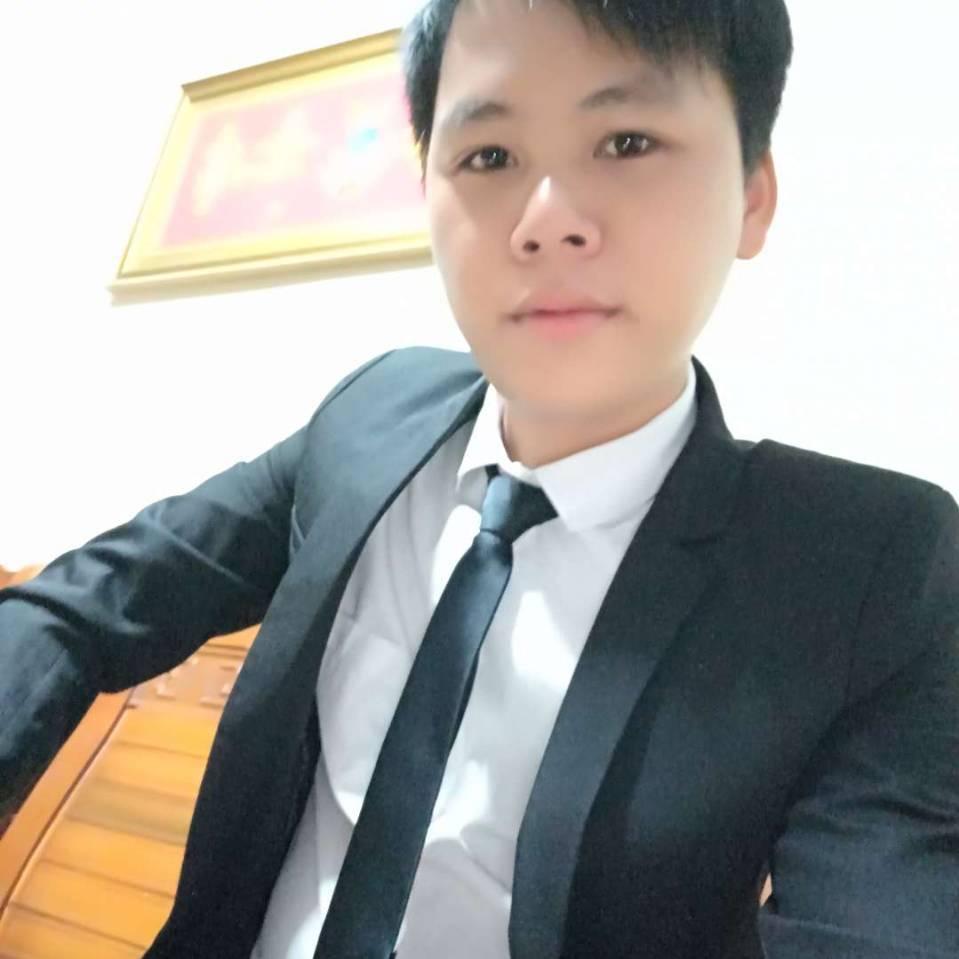 唱歌》跑调的小哥@