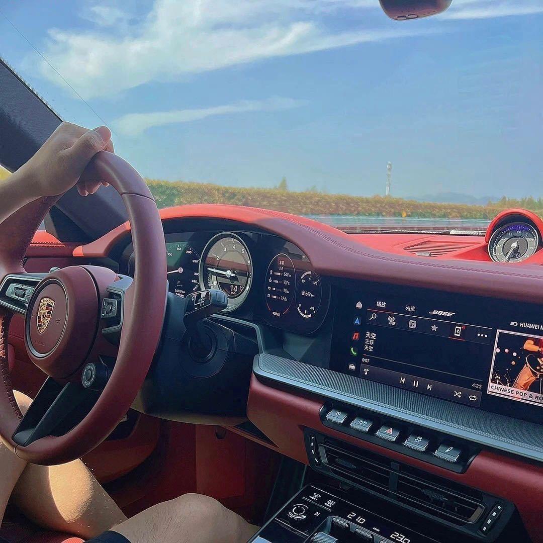 优秀一个大哥哥