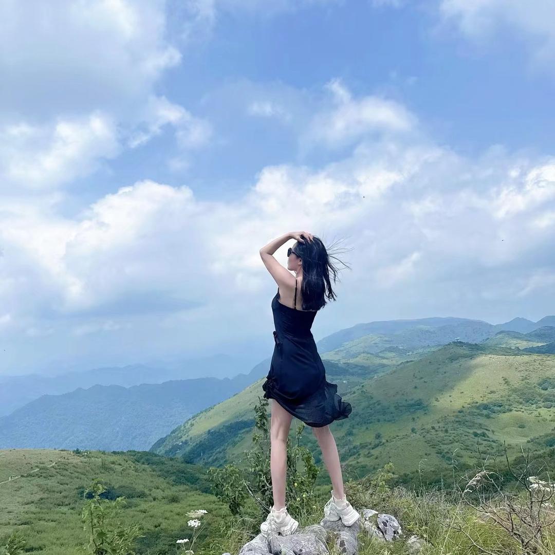 曼 ᝰ曼'