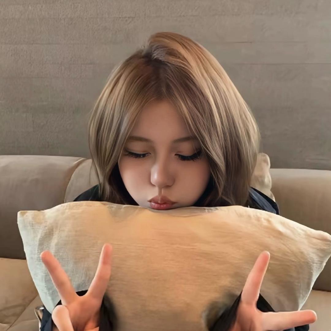 R.💕