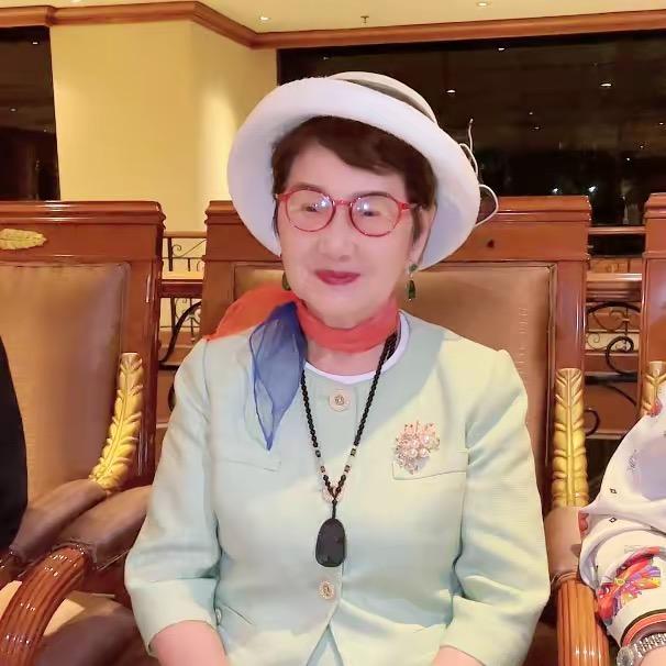 93岁吴胜明妈妈