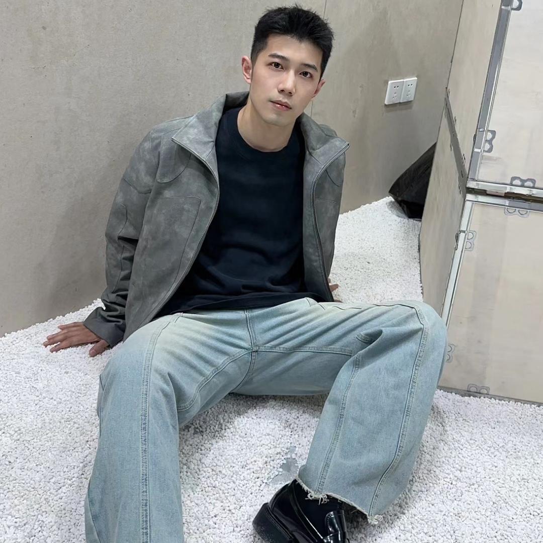 阿道夫