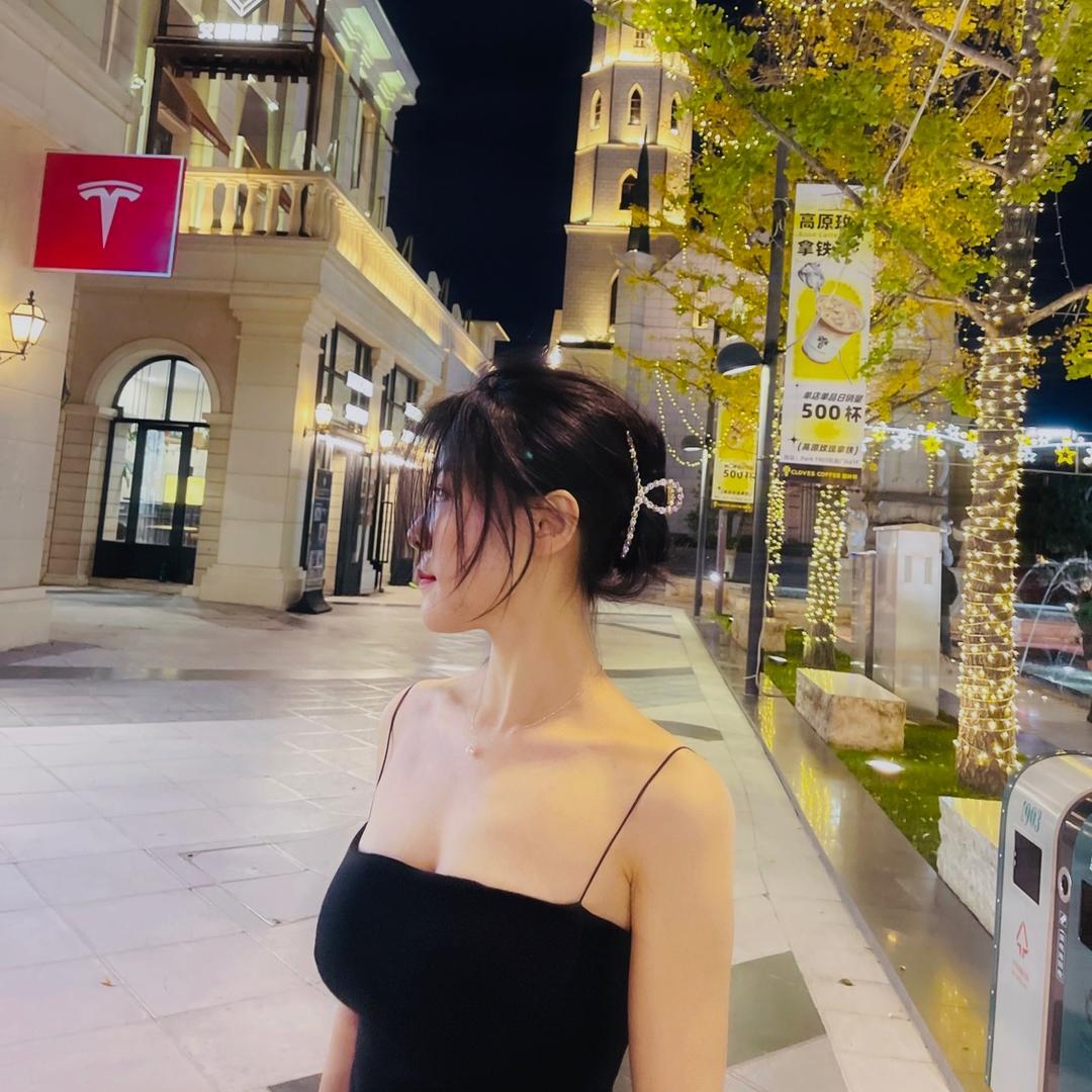斌冰马达臀