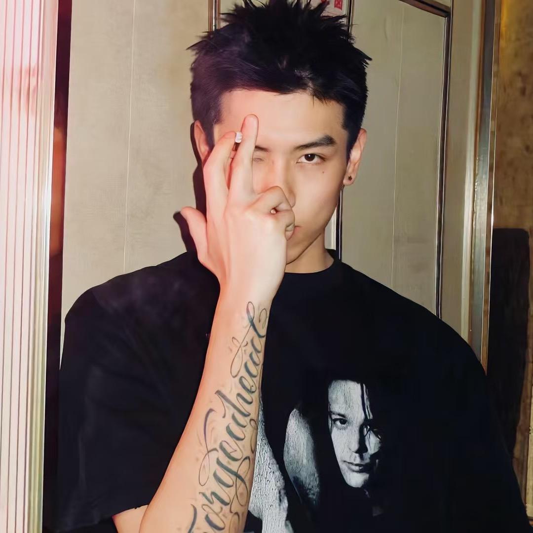 爱与海.
