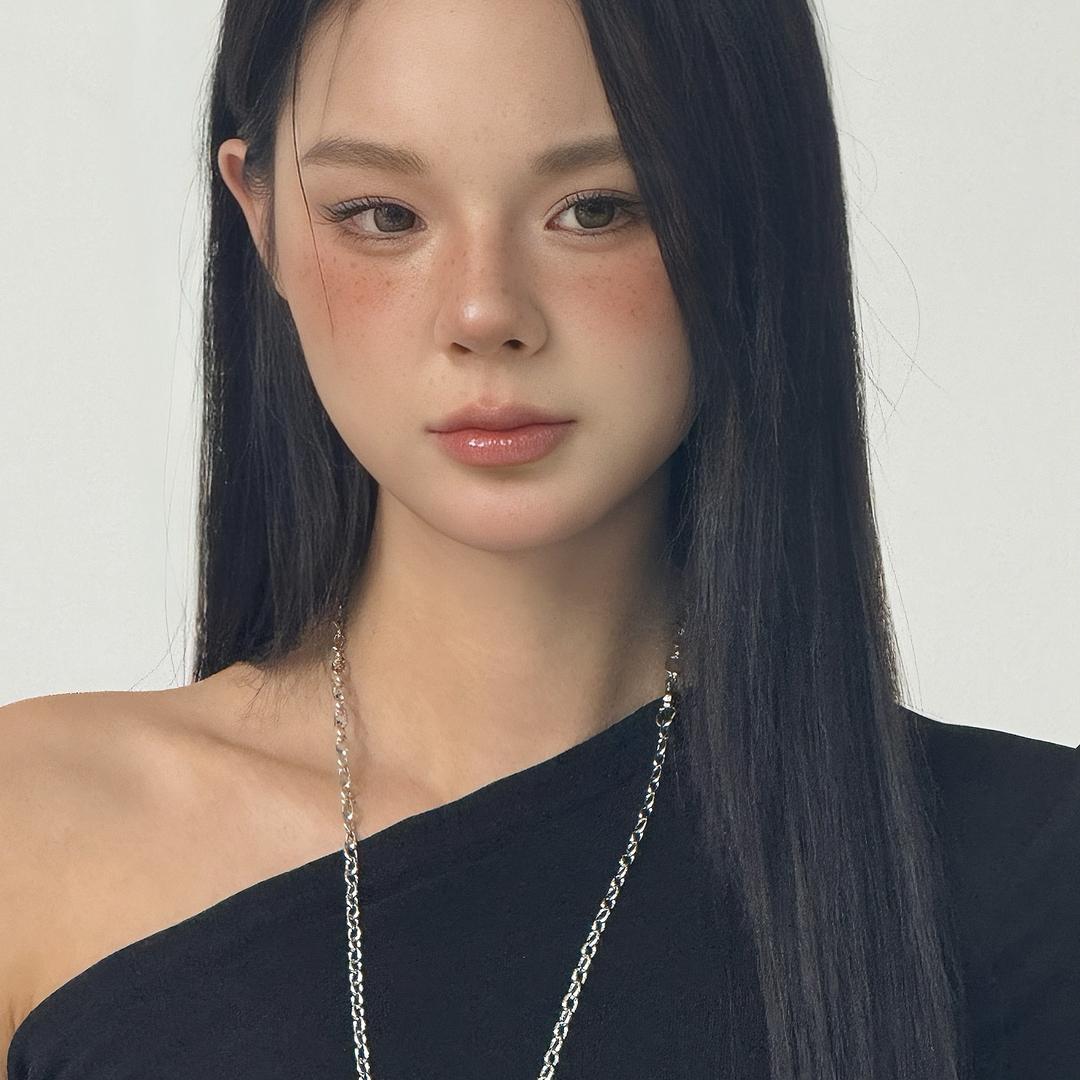 SQ SIQING主理人 思卿服饰