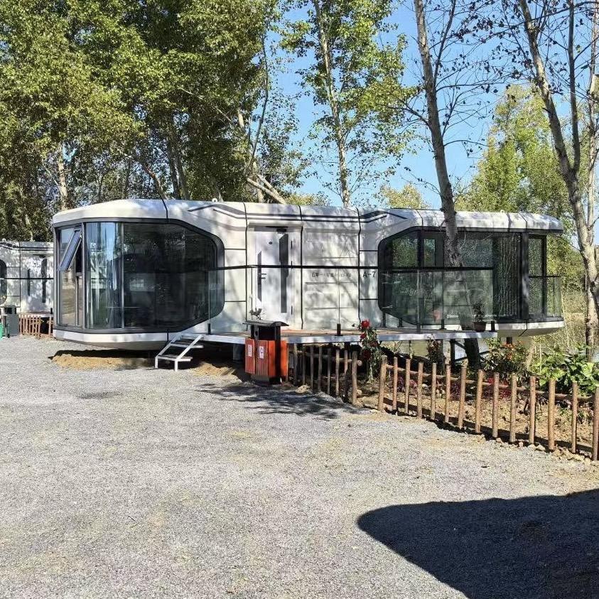 双龙江畔民宿露营地