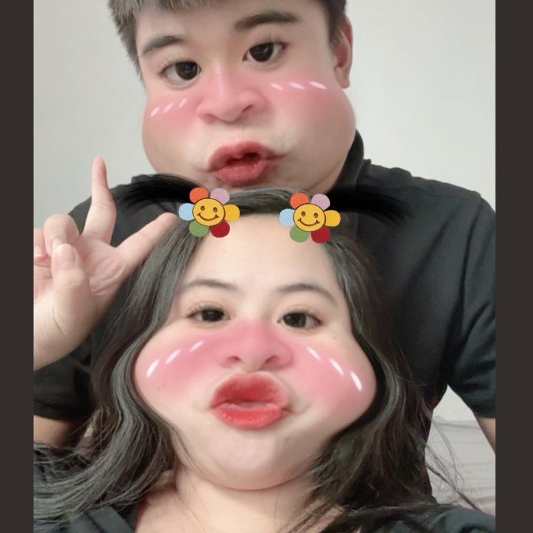小脸通红