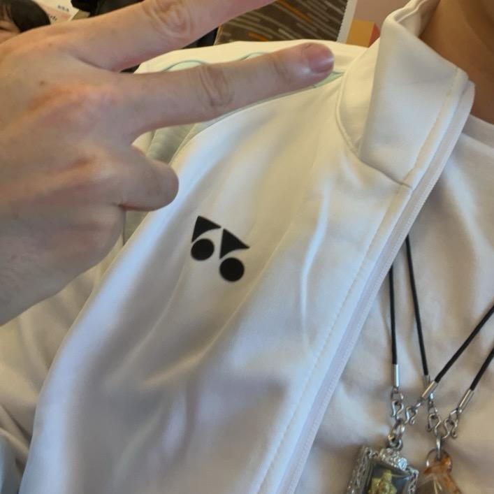 保安小张慌慌张张