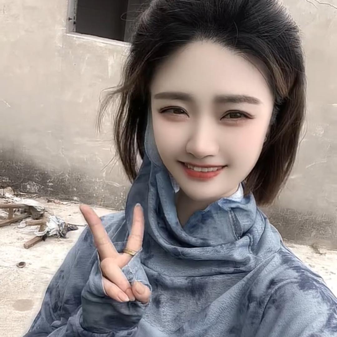 做美缝的小姐姐（小龙哥户外团队）