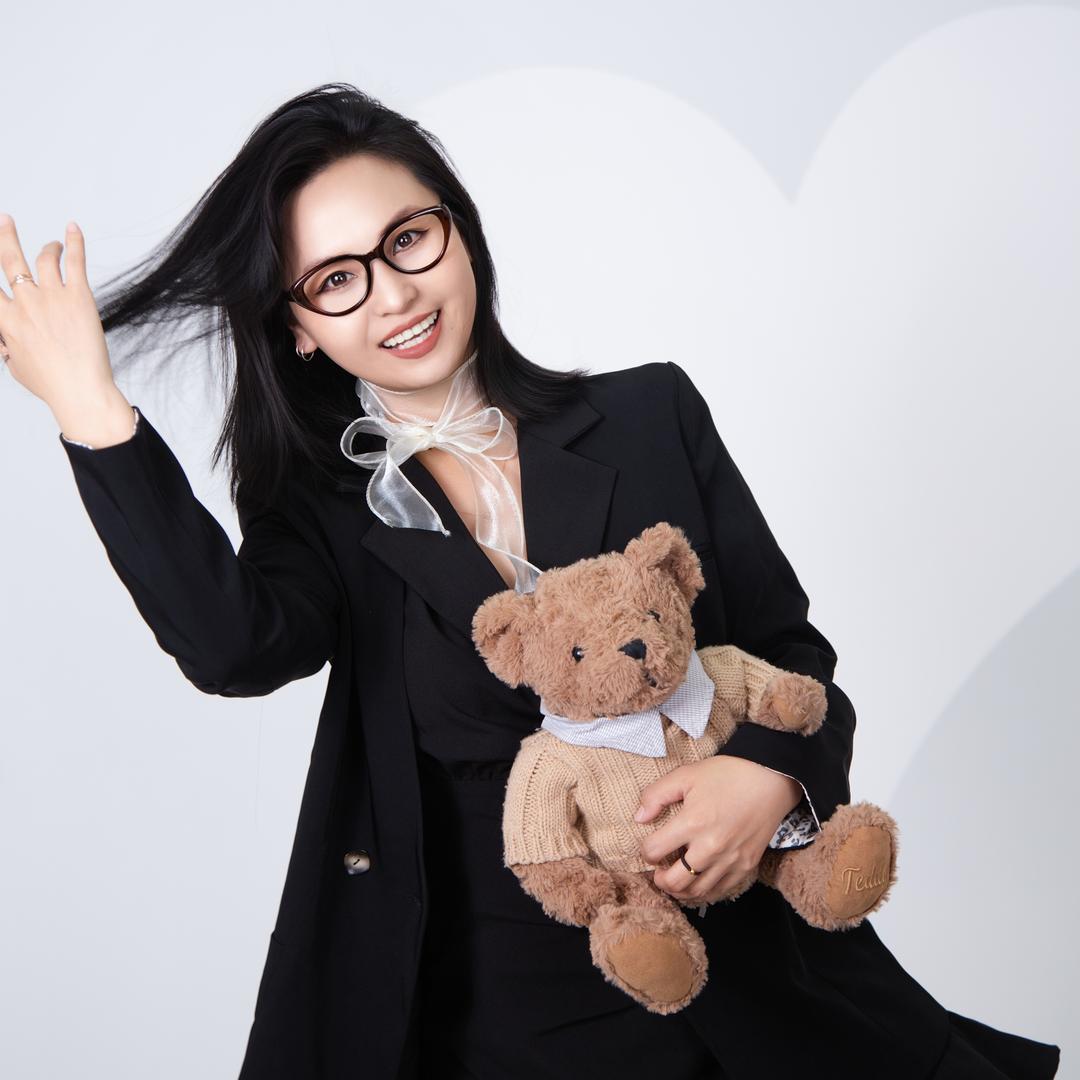 妮哈🌱 女摄➕化妆师