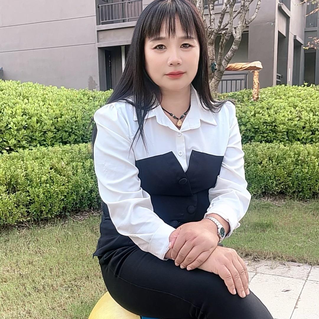 小霞