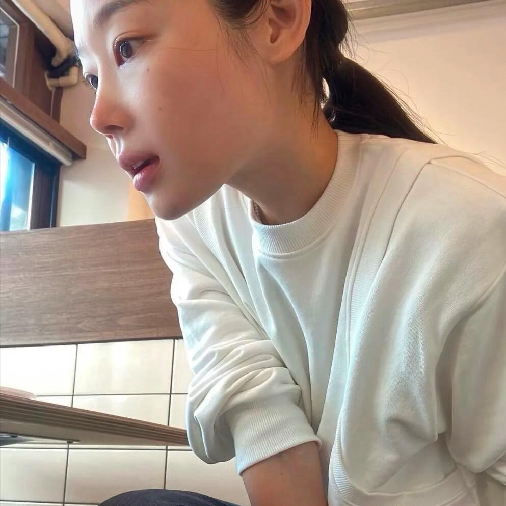 一条摆烂的蛆