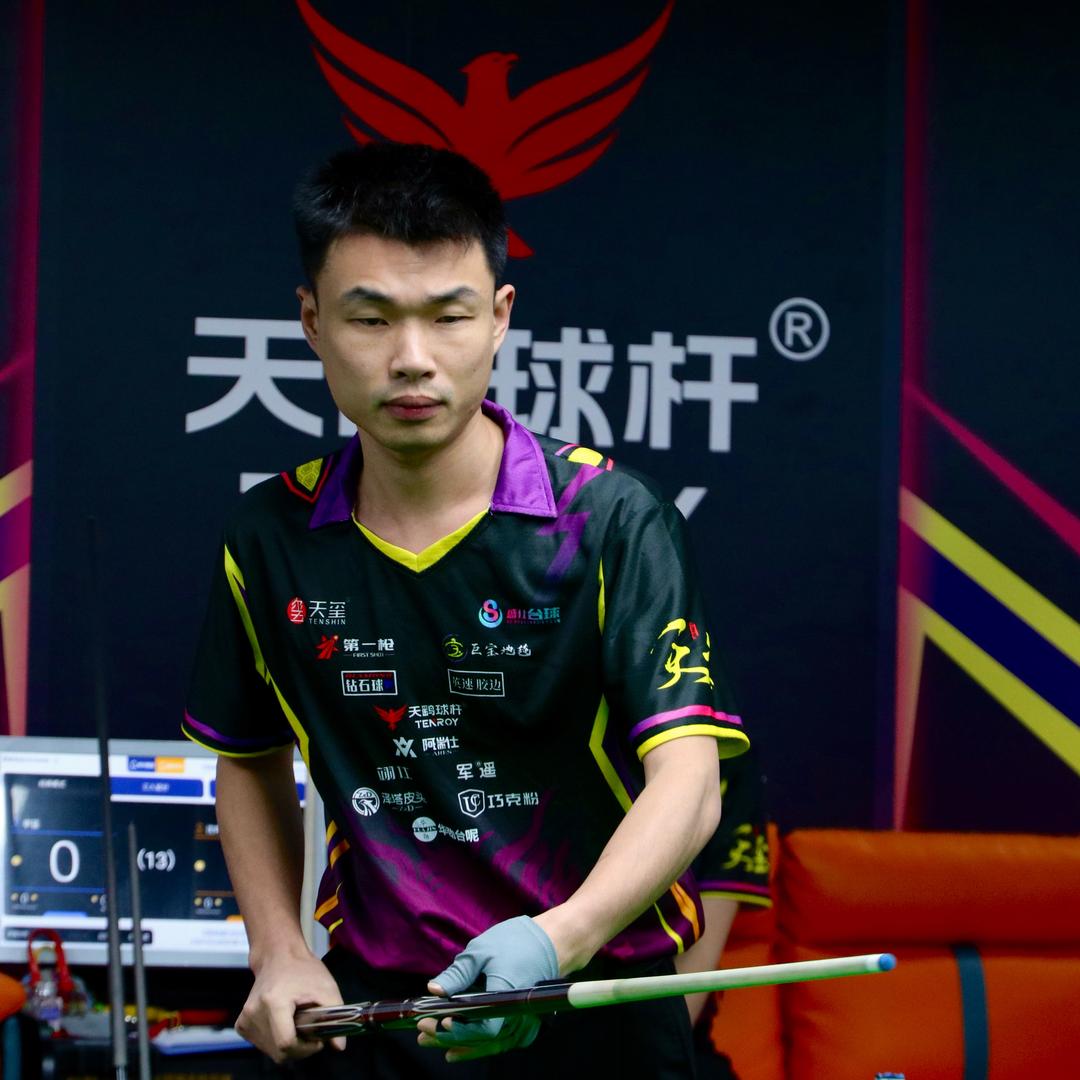 小猛台球器材