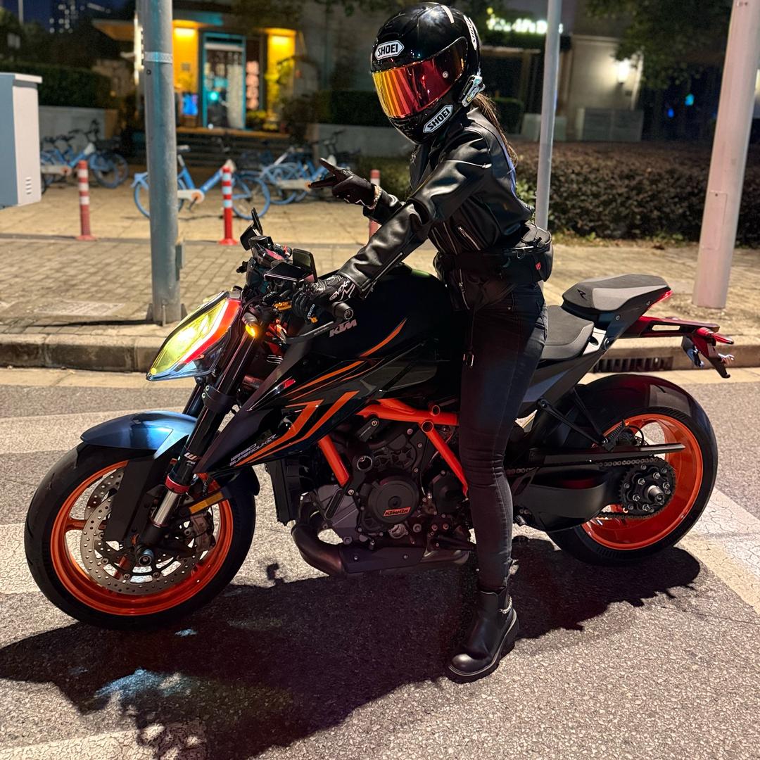 20岁体贴小妈🏍️