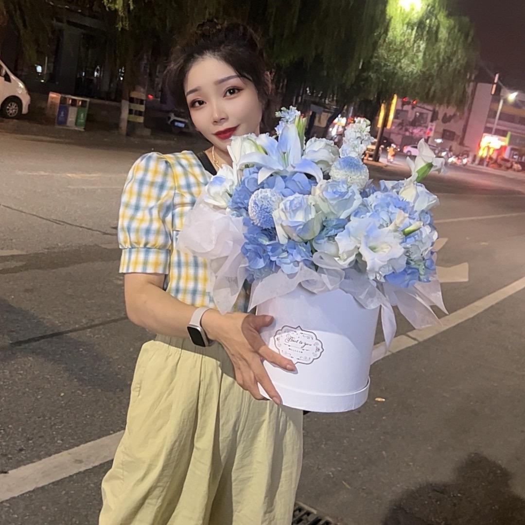 栾川做黄金珠宝的张丽