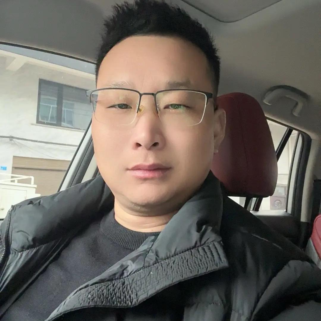 请喊我@荣博士@