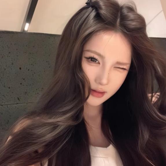 女的
